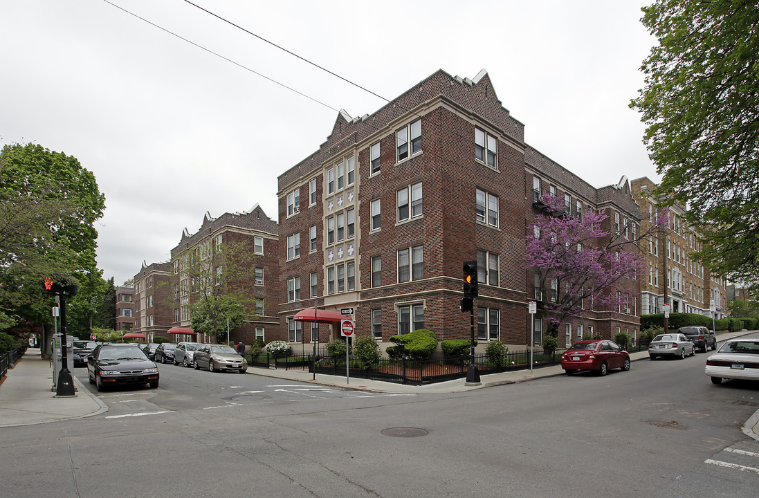 Brighton in Brighton, MA - Foto de edificio