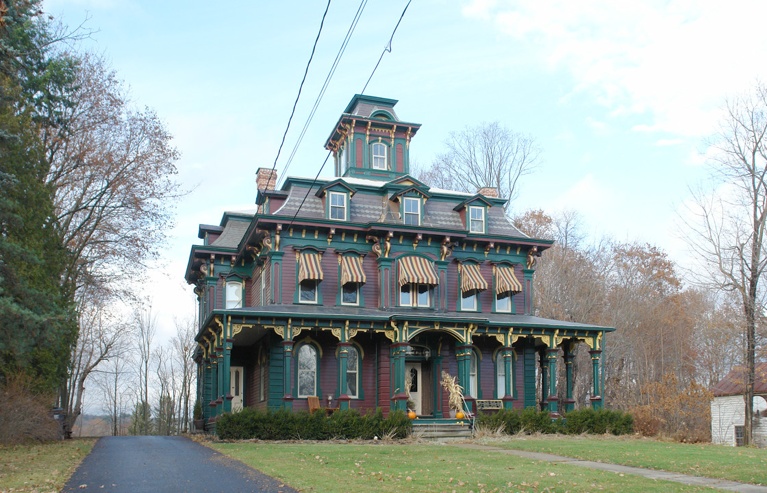 55 Pleasant St in Ballston Spa, NY - Building Photo