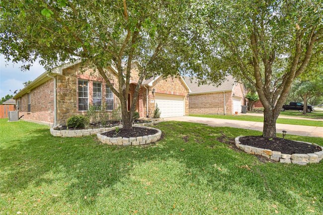 17911 Serene Shore Dr in Cypress, TX - Building Photo - Building Photo