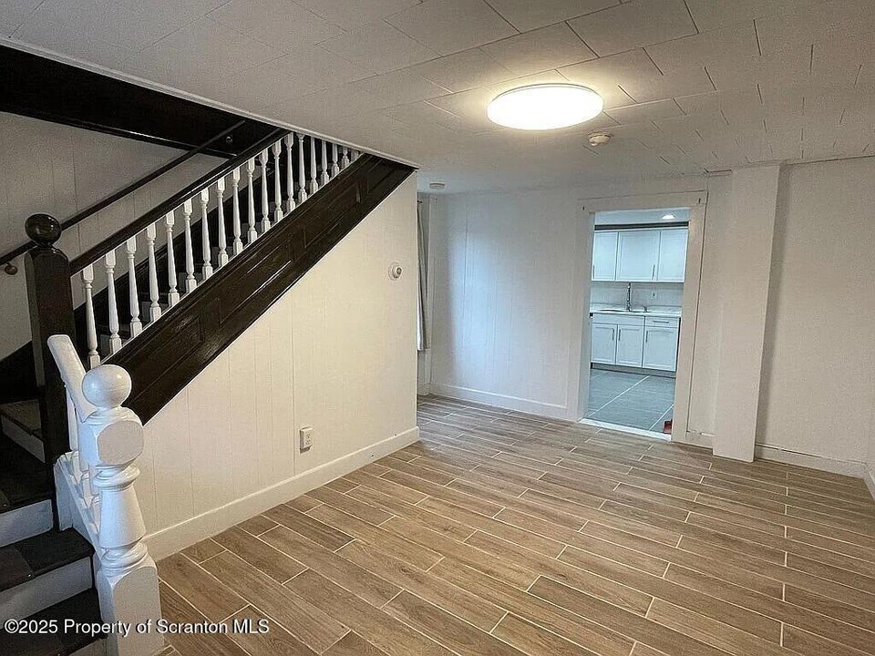 219 4th St in Honesdale, PA - Building Photo