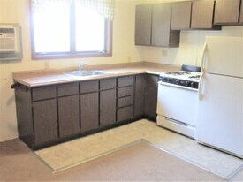 2421 Beechwood Blvd in Pittsburgh, PA - Building Photo