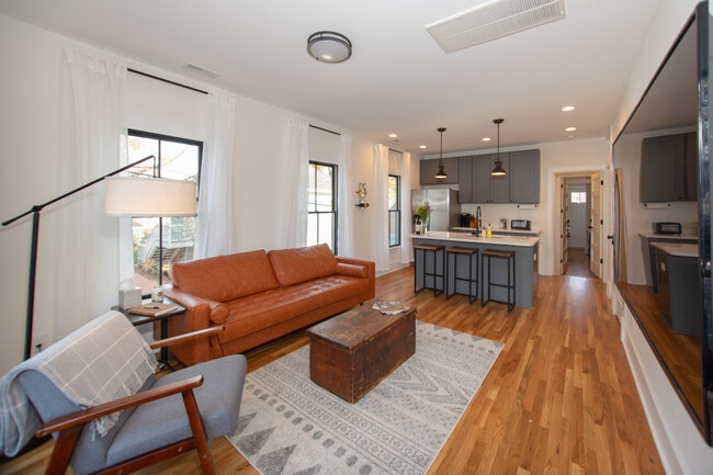 1002 Lamond Ave, Unit 1BR Apartment Suite - East