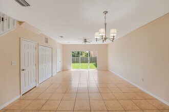 20437 NW 15th Ave in Miami, FL - Building Photo - Building Photo