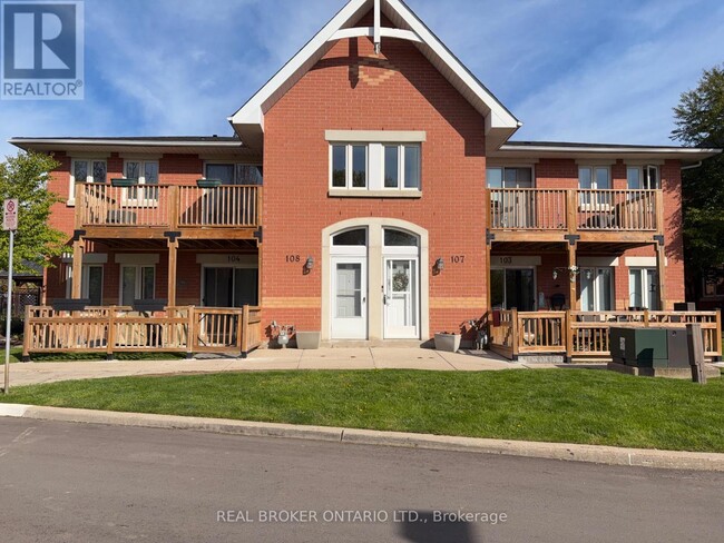 property at 4140 Foxwood Dr
