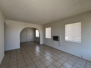 1390 Riverside Dr in Barstow, CA - Building Photo - Building Photo