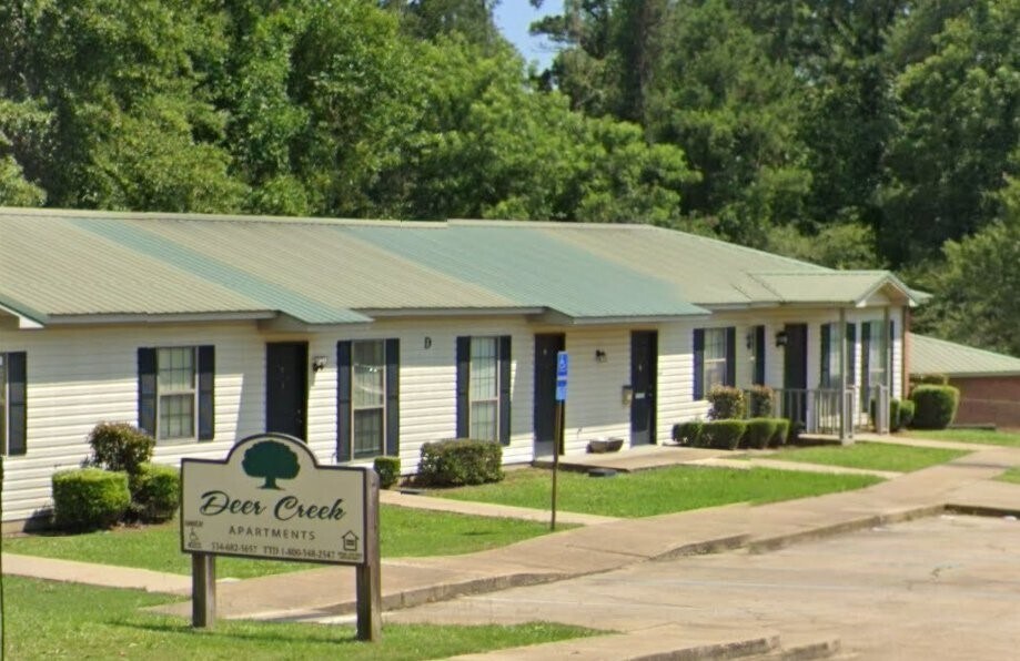 1015 Whiskey Run Rd in Camden, AL - Building Photo