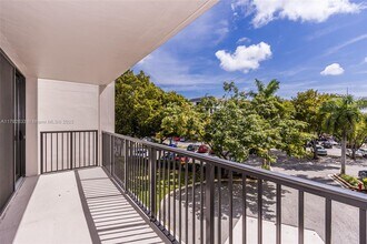 1301 River Reach Dr in Fort Lauderdale, FL - Building Photo - Building Photo