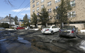 West House Apartments in Trenton, NJ - Building Photo - Building Photo