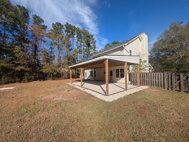 property at 717 Windsor Dr SE