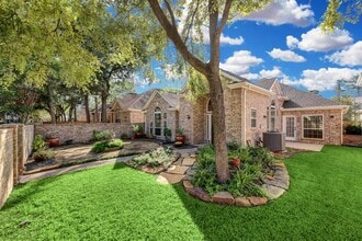 5022 Coral Gables Dr in Houston, TX - Building Photo - Building Photo