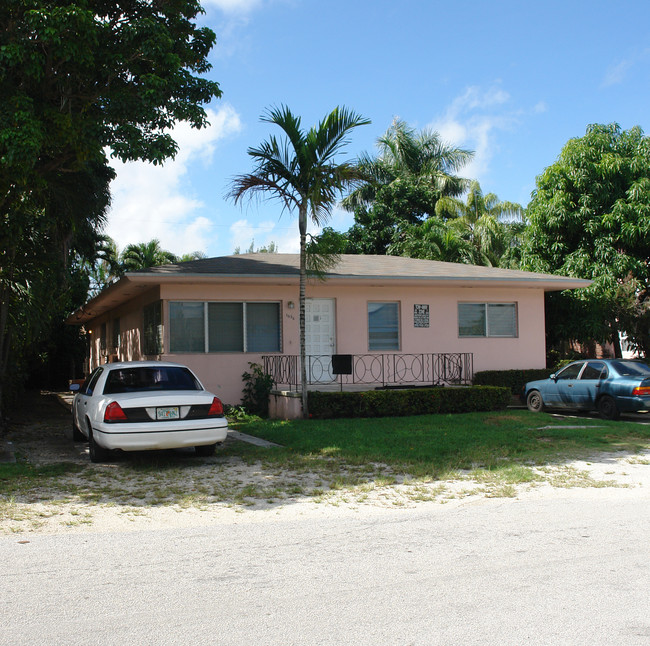 1036 NE 78th Rd in Miami, FL - Foto de edificio - Building Photo