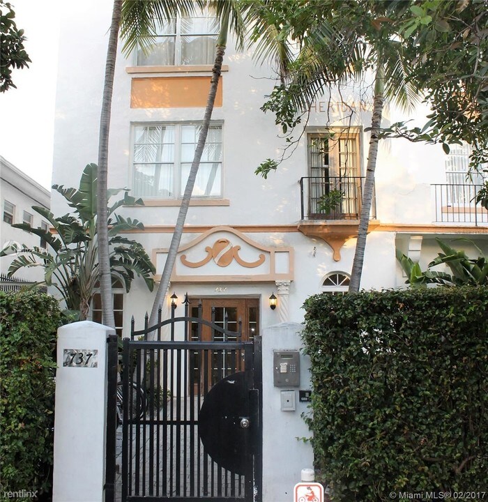 737 Jefferson Ave in Miami Beach, FL - Foto de edificio