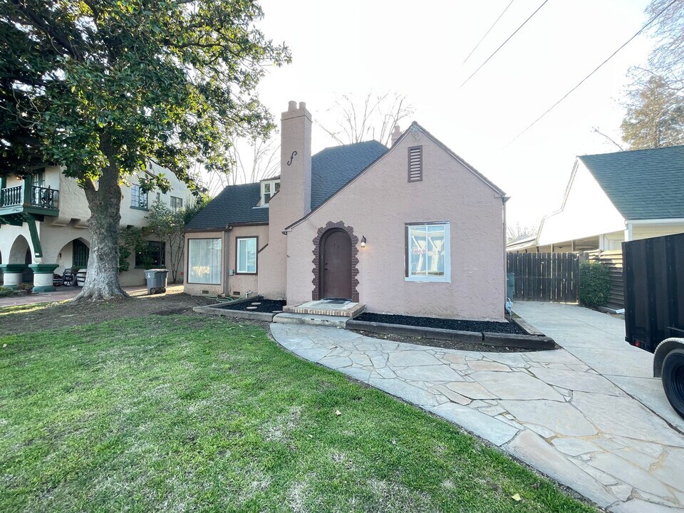 950 Live Oak Blvd in Yuba City, CA - Building Photo