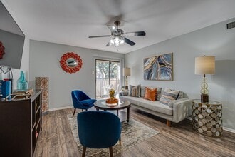 Southern Oaks in Fort Worth, TX - Foto de edificio - Building Photo