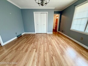 2610 Veterans Pkwy in Jeffersonville, IN - Building Photo - Building Photo