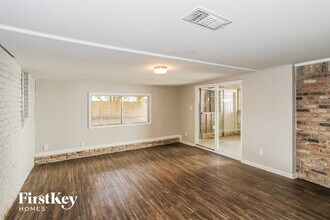 4908 Meadowlark St in Dickinson, TX - Building Photo - Building Photo
