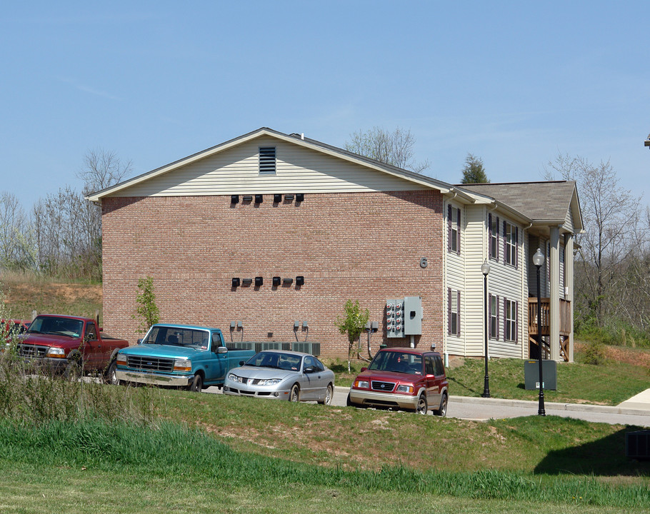 300F River Bend Rd in Charleston, WV - Building Photo