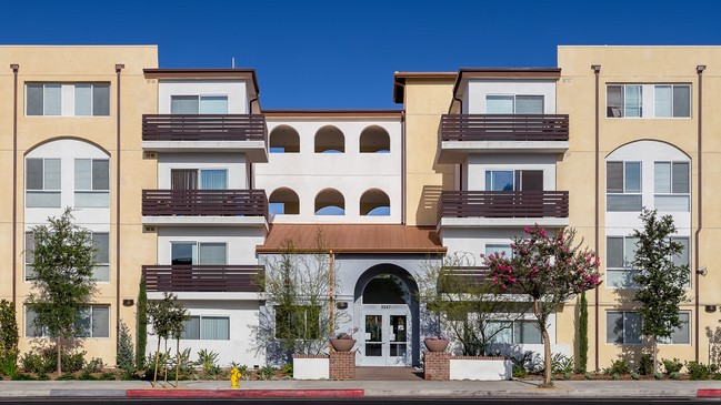 Tobias Terrace Apartments in Panorama City, CA - Building Photo - Building Photo