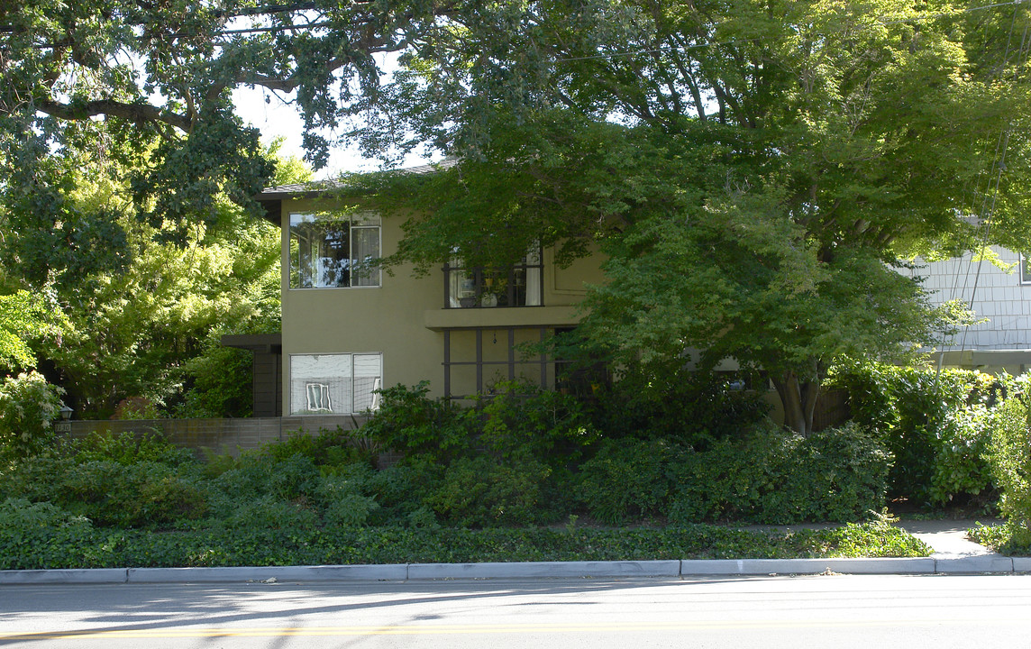 1130 Laurel St in Menlo Park, CA - Building Photo