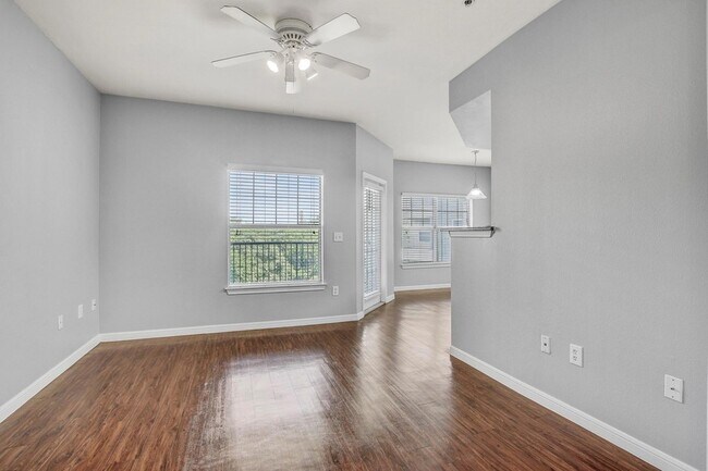 2320 Gracy Farms Ln, Unit 1024 in Austin, TX - Building Photo - Building Photo