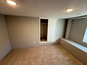 819 E Main St, Unit 4 in Hillsboro, OR - Building Photo - Building Photo