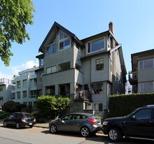2456 Point Grey Rd in Vancouver, BC - Building Photo