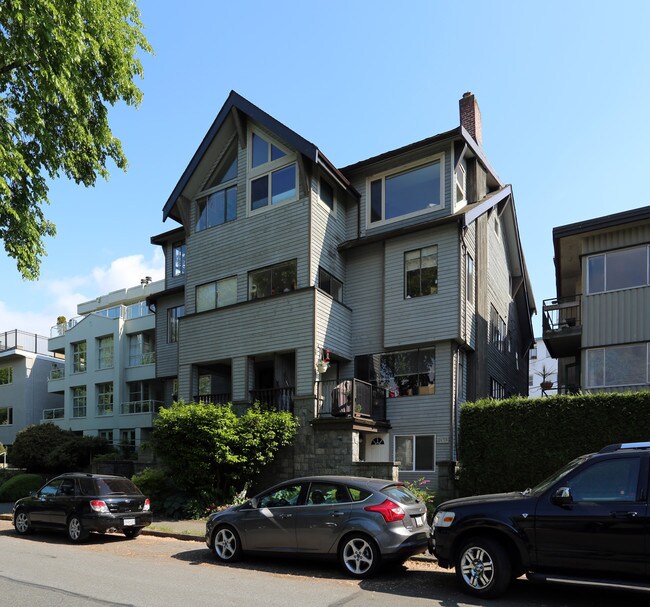 2456 Point Grey Rd in Vancouver, BC - Building Photo - Primary Photo