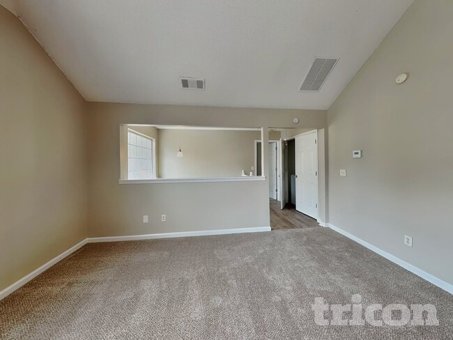 6053 Crooked Creek Dr., Unit 103 in Rex, GA - Building Photo - Building Photo