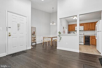 11 Poillon Ct in Lawrence Township, NJ - Building Photo - Building Photo