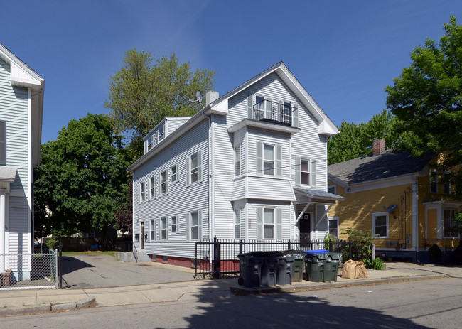 32 Alverson Ave in Providence, RI - Building Photo - Building Photo