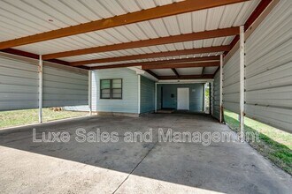 1005 SW 63rd St in Oklahoma City, OK - Building Photo - Building Photo