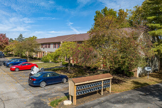 San Remo Townhomes in Columbus, OH - Building Photo - Building Photo