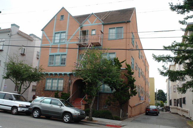 2320 Haste St in Berkeley, CA - Building Photo - Building Photo