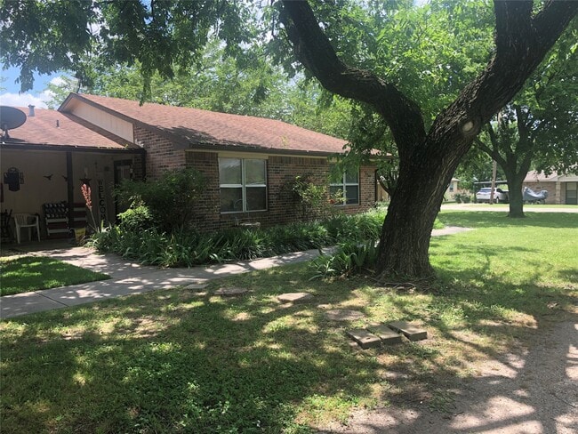 property at 709 Witt St