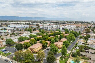 Redwood Terrace in Fontana, CA - Building Photo - Building Photo