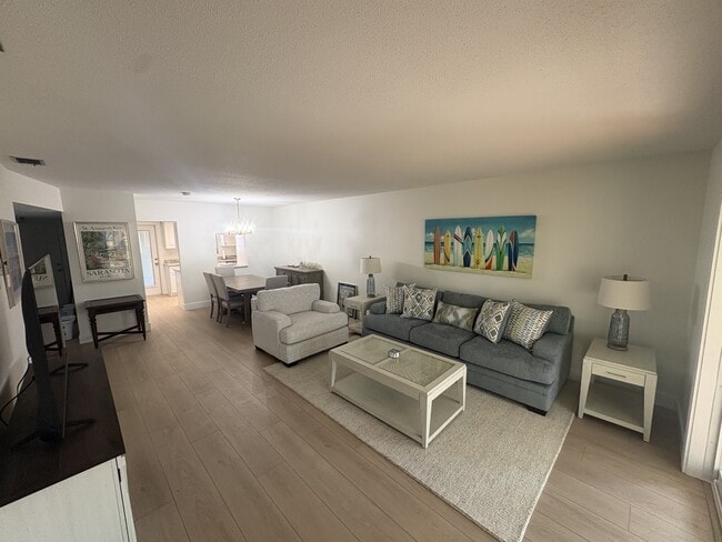 607 Fair Winds Dr in Nokomis, FL - Building Photo - Building Photo