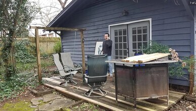 185 Nantahala Ave, Unit One and a half in Athens, GA - Foto de edificio - Building Photo