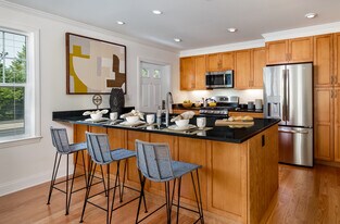 30 Independence Dr in Chestnut Hill, MA - Building Photo