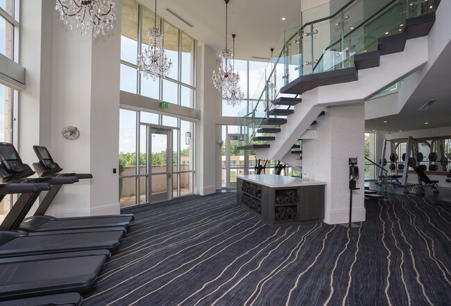The Huntley Luxury Apartments in Atlanta, GA - Building Photo - Interior Photo