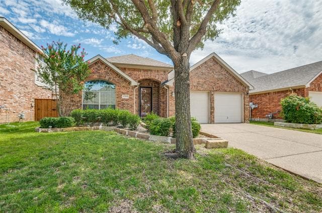 2767 Waterway Dr in Grand Prairie, TX - Building Photo - Building Photo