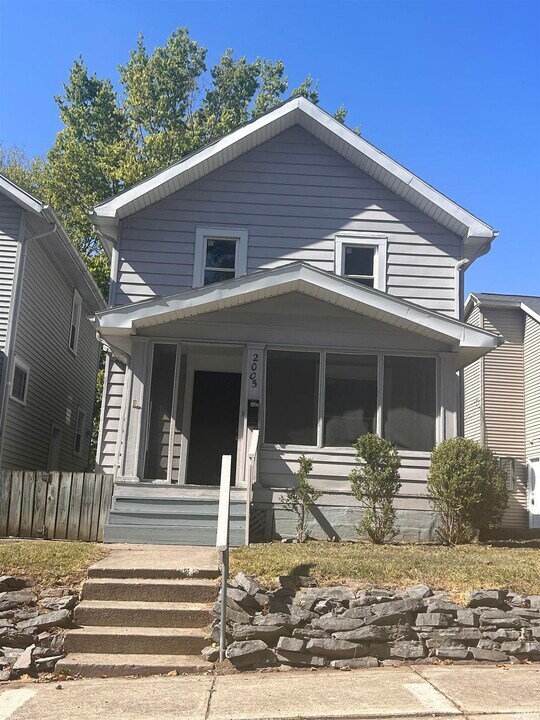 2005 Hillside Ave in Fort Wayne, IN - Building Photo