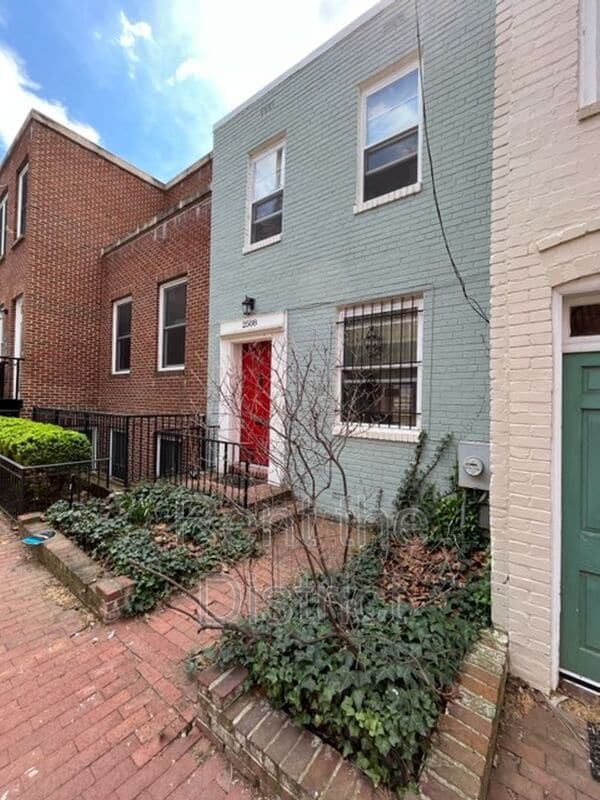 property at 2508 East Pl NW