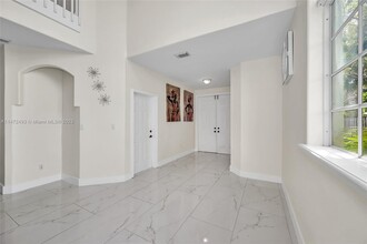 10191 NW 32nd Ter in Doral, FL - Building Photo - Building Photo