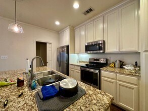 1801 S 10th St in Waco, TX - Building Photo - Building Photo