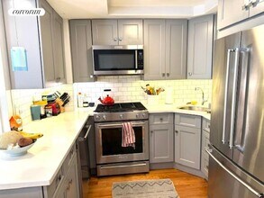 210 7th St in Brooklyn, NY - Building Photo - Building Photo