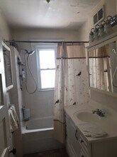 6 Edwin St, Unit 2 in Brookline, MA - Foto de edificio - Building Photo