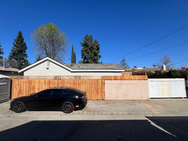 17046 San Fernando Mission Blvd in Granada Hills, CA - Building Photo