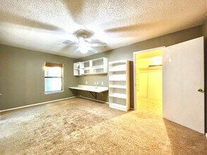 1328 Kings Row in Denton, TX - Building Photo - Building Photo