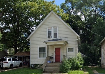 219 Adams St in Rockford, IL - Building Photo