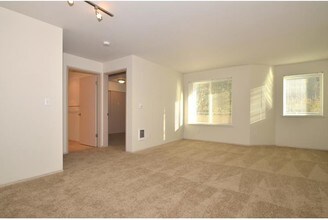 1800 Eastlake Ave E in Seattle, WA - Building Photo - Building Photo